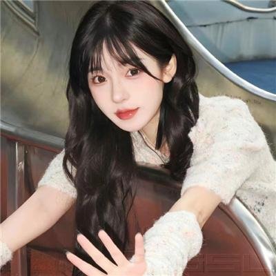 在拥挤的房间拥抱